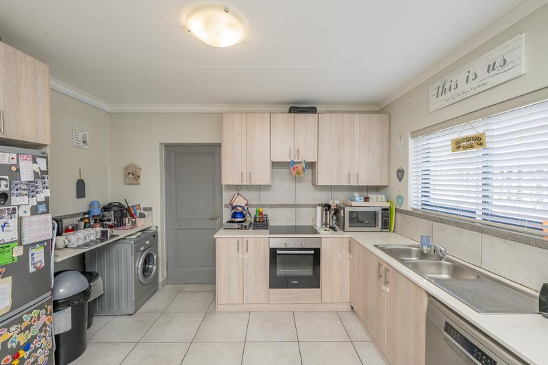 2 Bedroom Property for Sale in Fish Hoek Western Cape